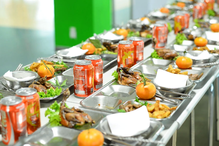 Với thực đơn đa dạng, từ các món ăn truyền thống đến món ăn hiện đại, Công ty TNHH MTV Cầu Bắc ND mang đến sự lựa chọn phong phú cho khách hàng.